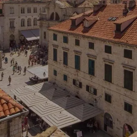 Royal Premium Palace Old Town - Presidential Apartment *